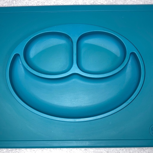 ezpz Happy Mat - 24 Months+ (Blue) - 100% Silicone Suction divided Plate… - Picture 2 of 6